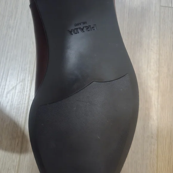 Prada Men's Rich Brown Leather Chelsea Boots - Picture 4 of 4